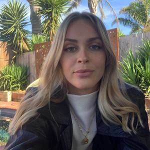 Meet your Posher, Caitlyn